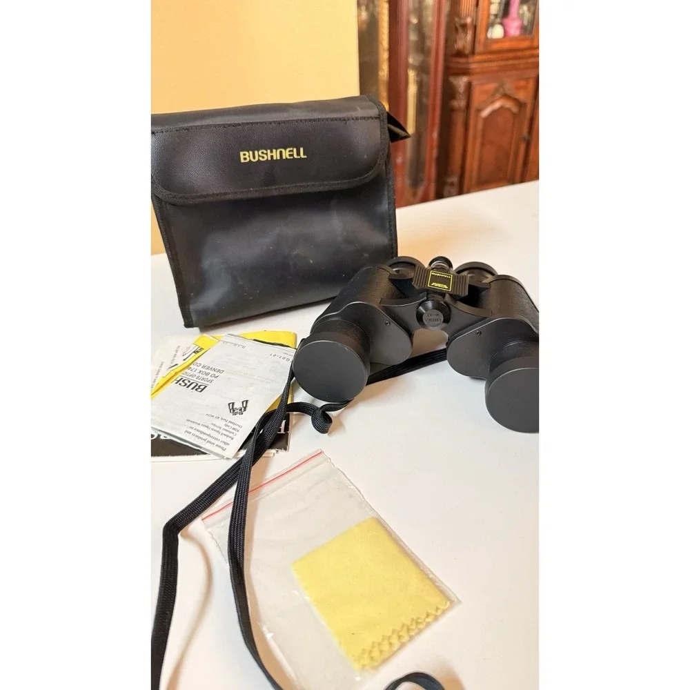 Bushnell Insta Focus‎ 7x35 Binoculars Wide Angle 420FT Case Japan Vintage
